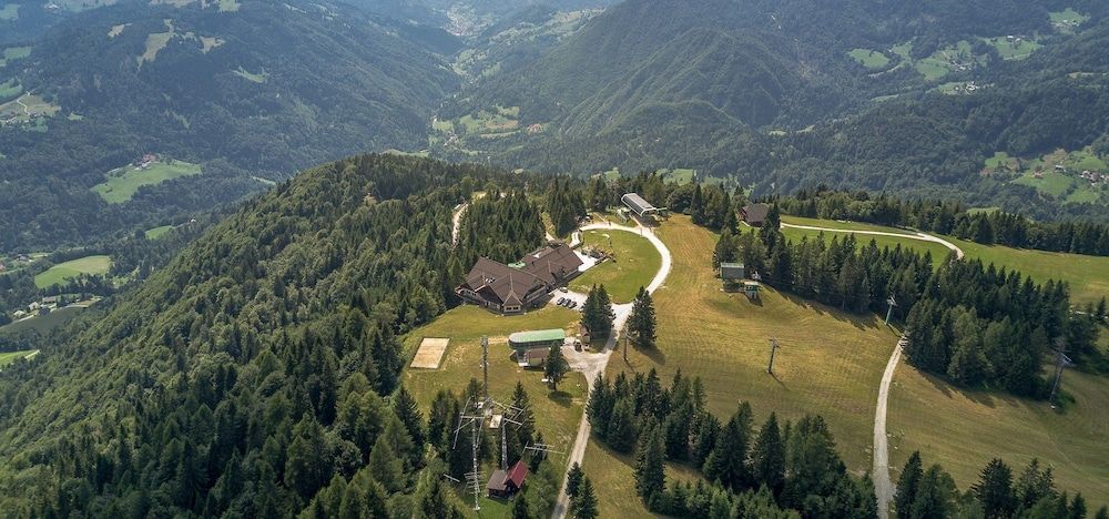 Apartments Alpska Perla 10365410 — Cerkno