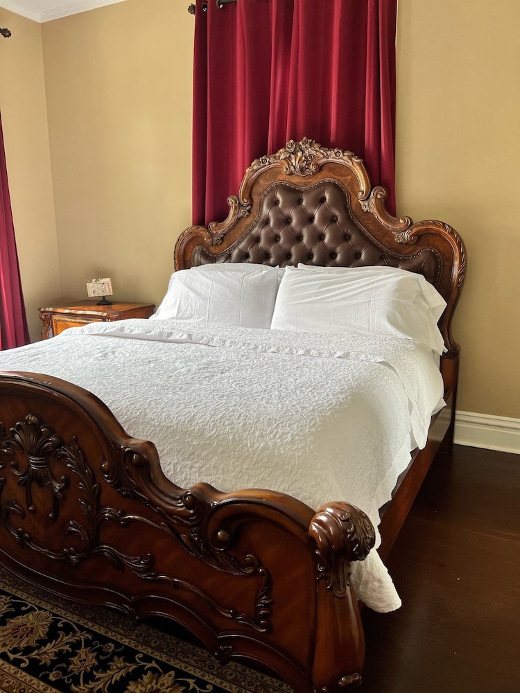 Huffman Manor Inn - photo 11