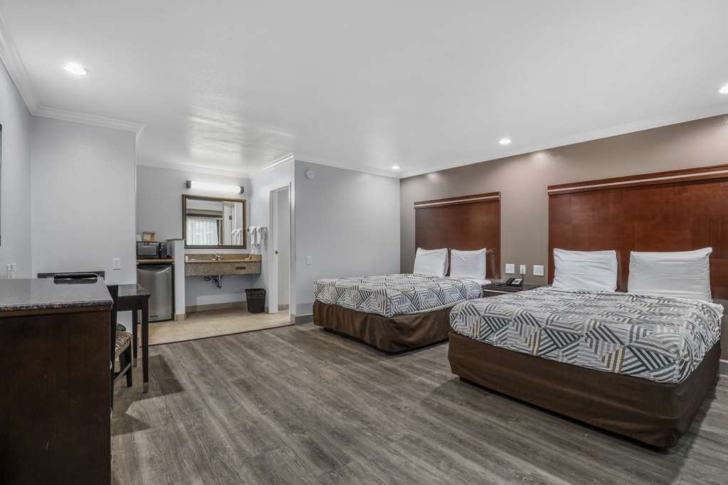 Motel 6 Carlsbad CA North - photo 21