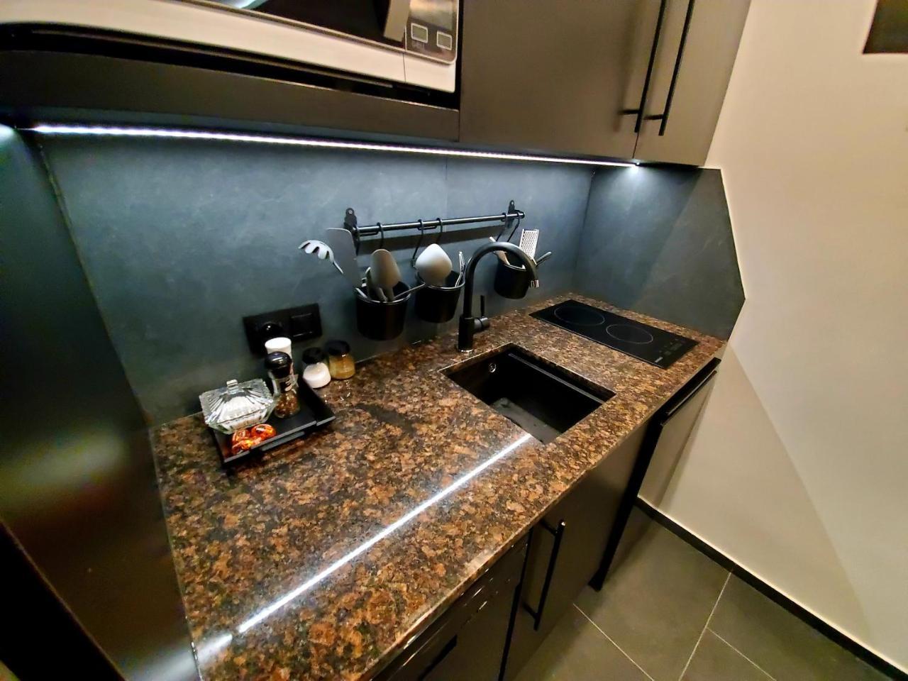 Happy Night Apartamentyhappy Pl — 4-Star Luxury Hotel in Mielec, Poland