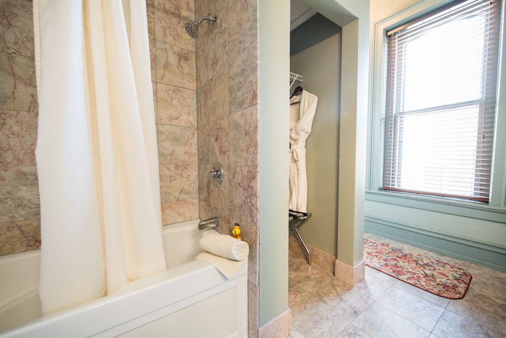 The Black Hawk Hotel - photo 38