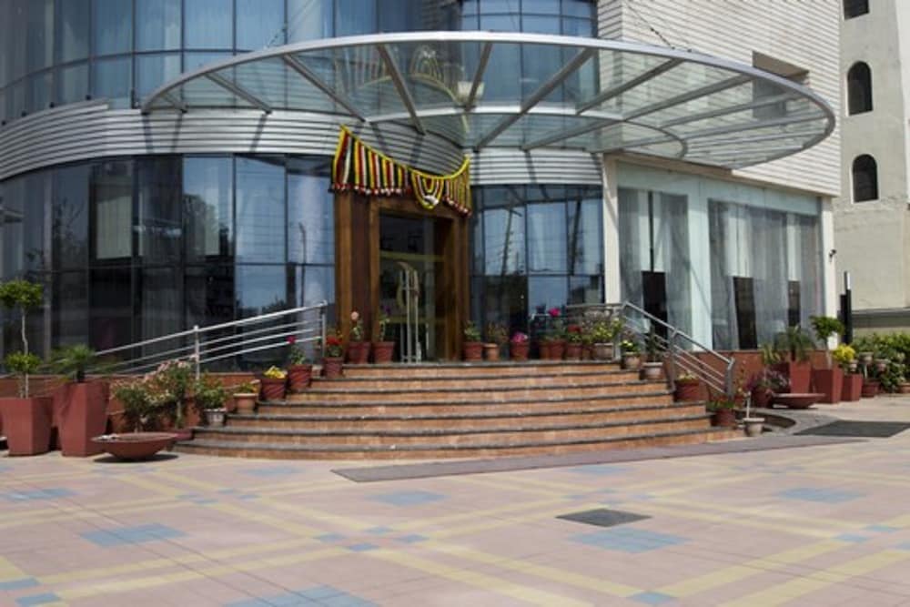Hotel The Amaris - carbon neutral hotel in Rishikesh
