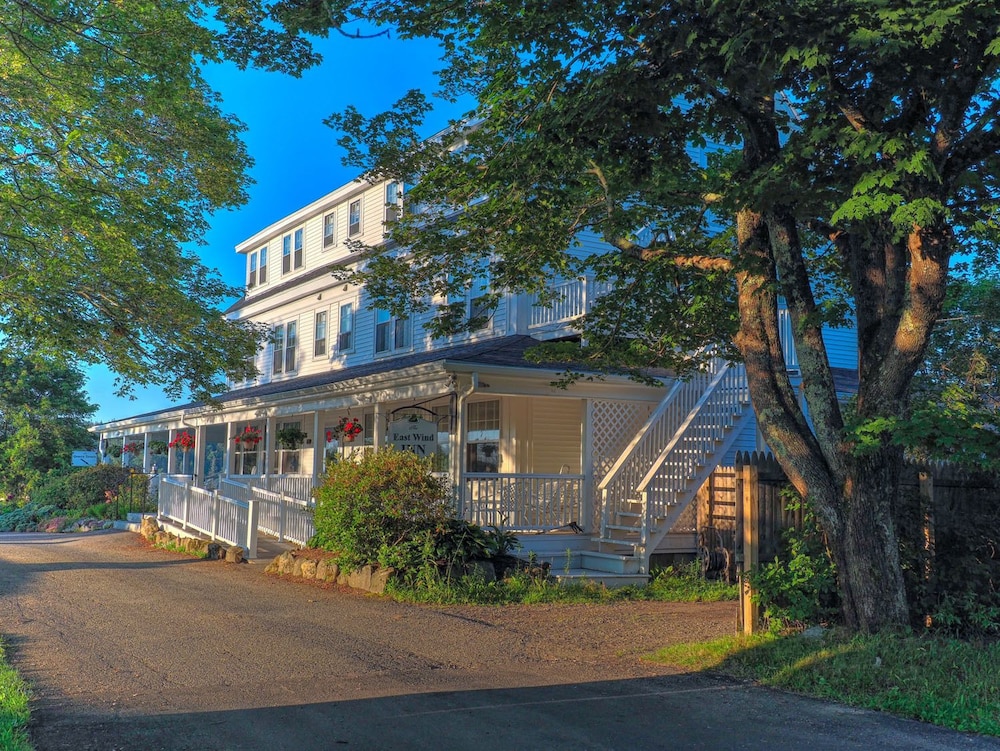 East Wind Inn On The Water — Saint George
