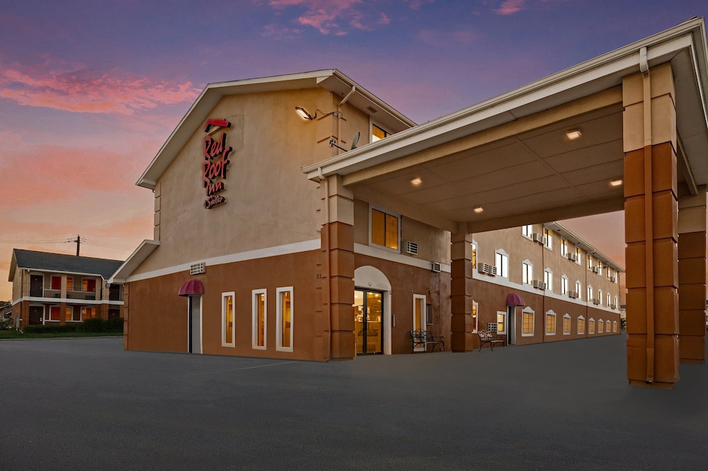 Red Roof Inn & Suites Denton - featured photo