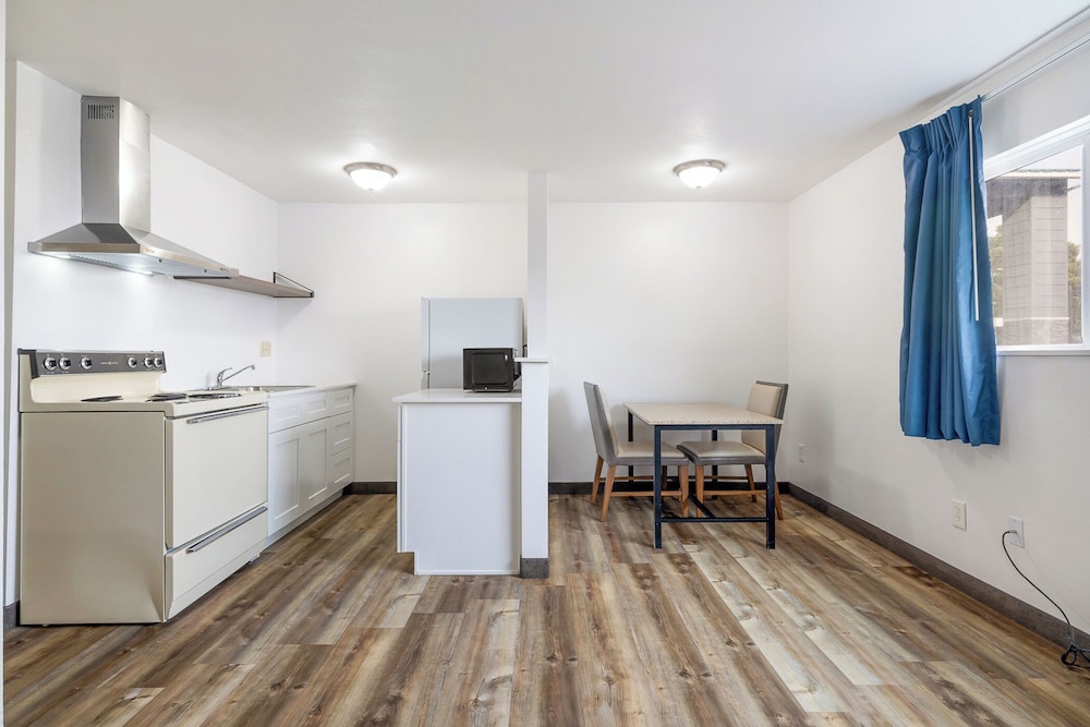 Kennewick Inn & Suites Tri Cities - photo 17