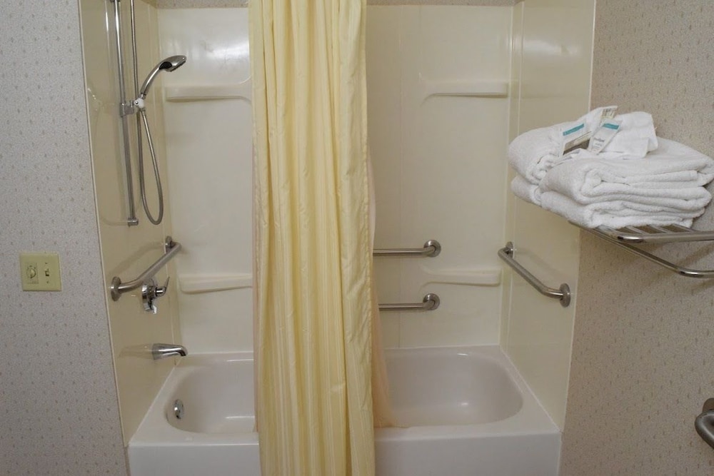 Inn at the Finger Lakes - photo 18