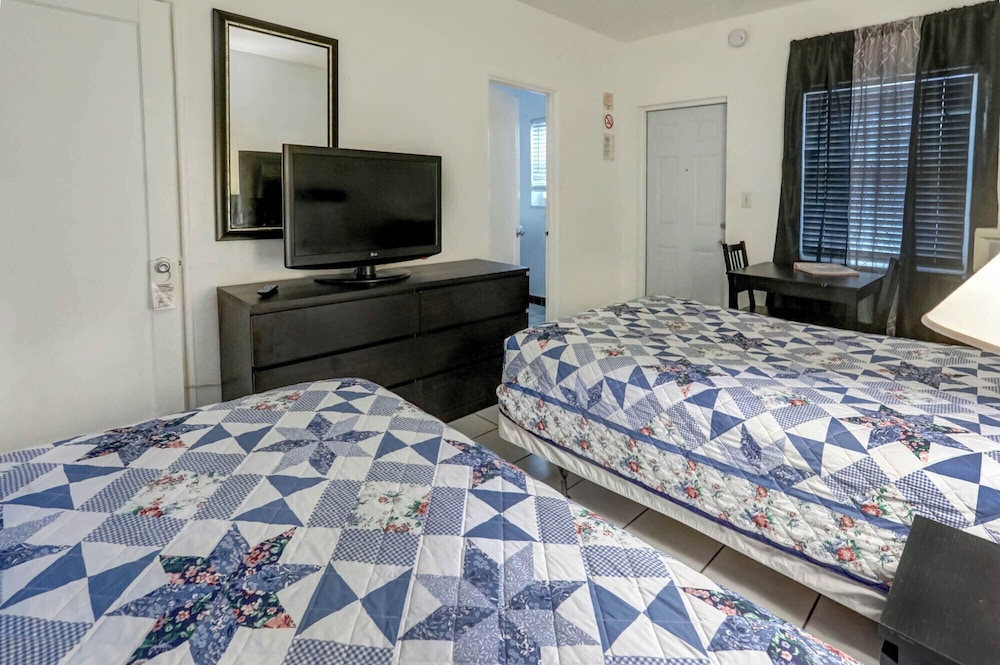 Richard's Motel - photo 7