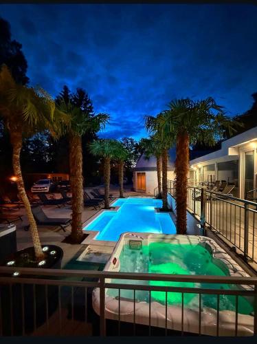 Kinizsi Udvar Apartmanház in Balatonboglar, Hungary