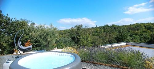 Le Chemin de la Nature in Equemauville, France