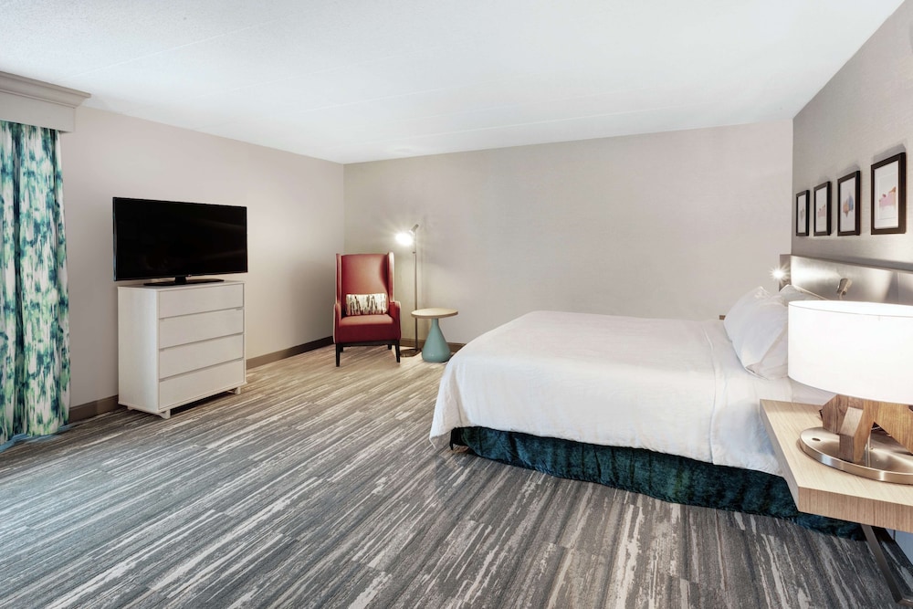 Hilton Garden Inn Chicago North Shore Evanston - photo 30