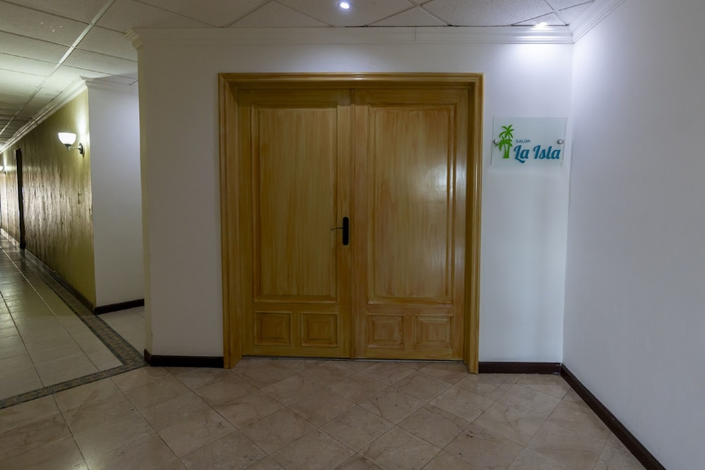 Reception hall