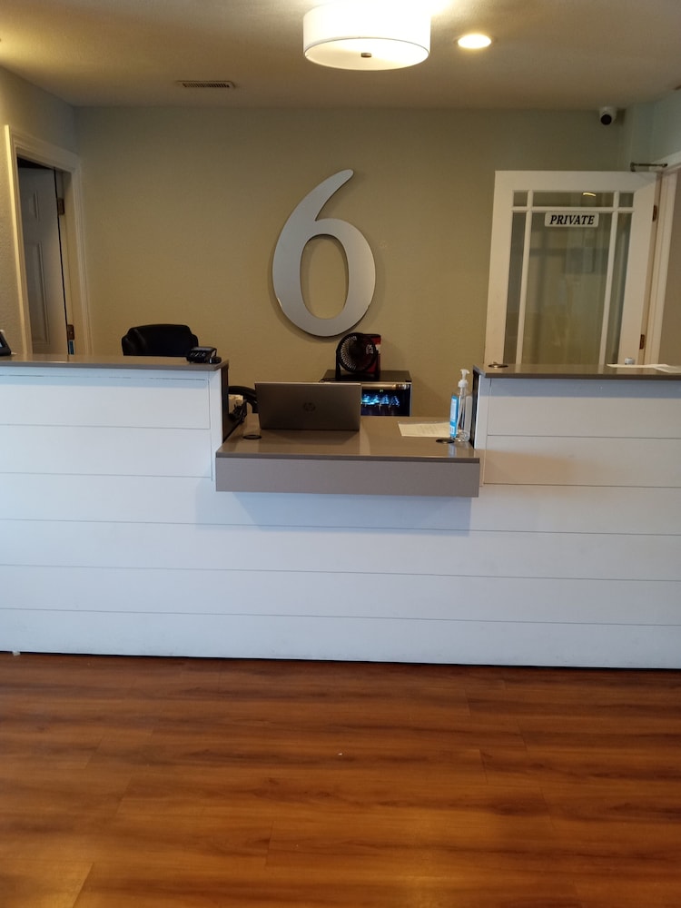 Motel 6 Cameron - photo 3