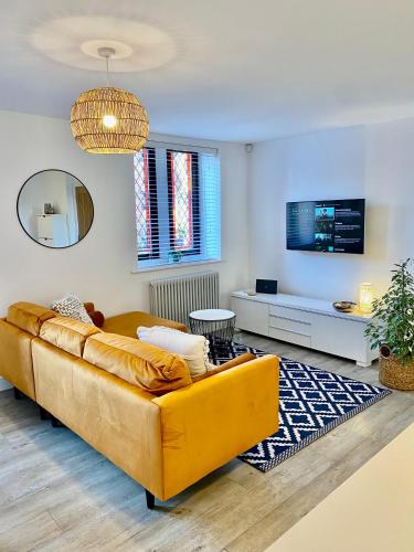 Boutique Chapel Apartment within City Walls — 4-Star Luxury Hotel in Chester, United Kingdom