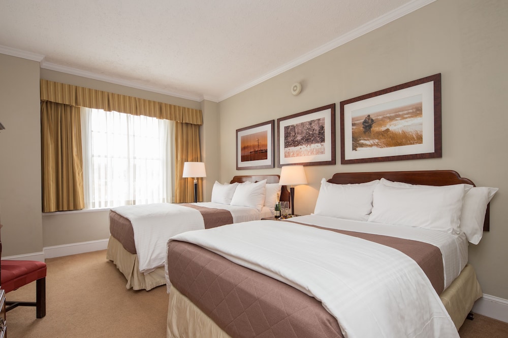 The Tidewater Inn - photo 9