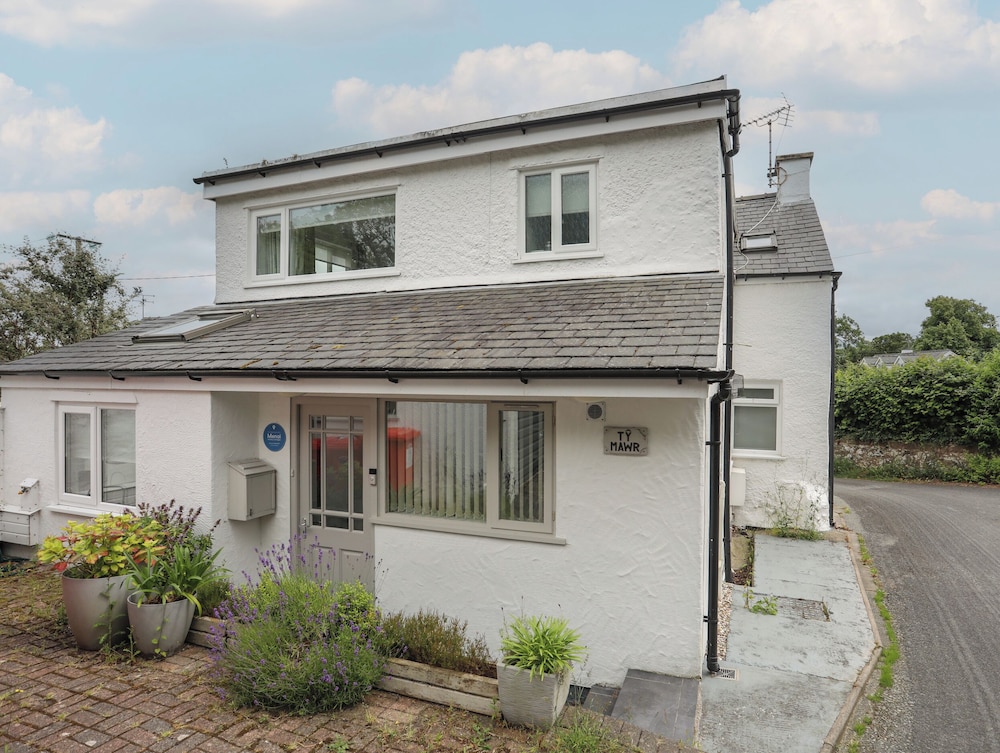 Ty Mawr — hotel in Menai Bridge