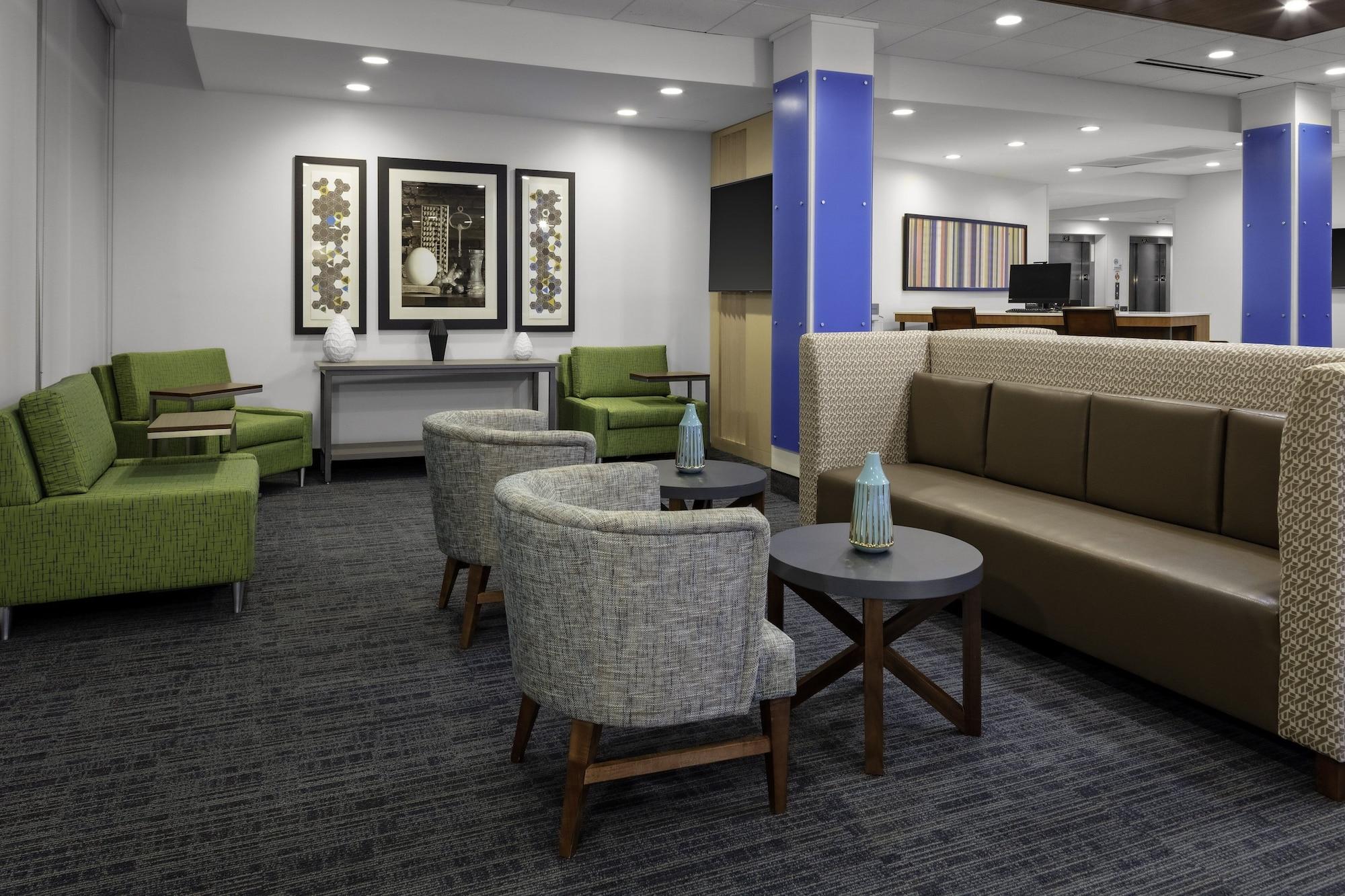 Holiday Inn Express & Suites Wilmington West Medical Park by IHG - photo 11