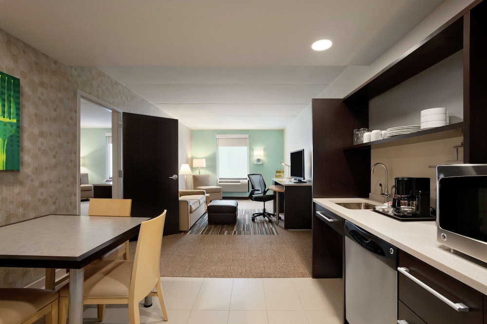 Home2 Suites by Hilton Philadelphia Convention Center PA - photo 13