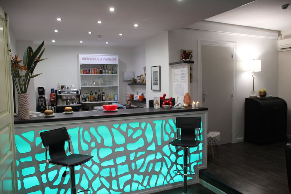 Hotel Restaurant L Aiglon — Pegomas