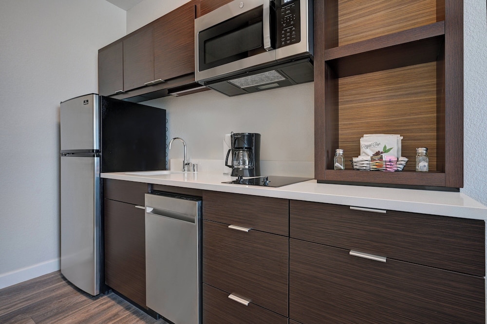 TownePlace Suites by Marriott Sacramento Airport Natomas - photo 23