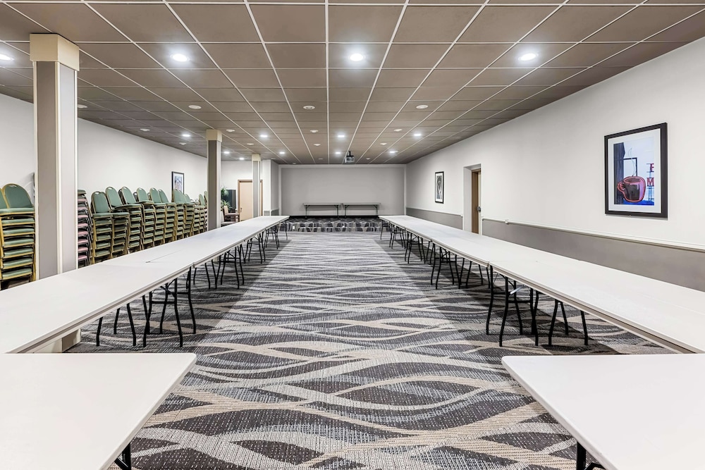 SureStay Hotel by Best Western SeaTac Airport North - photo 49