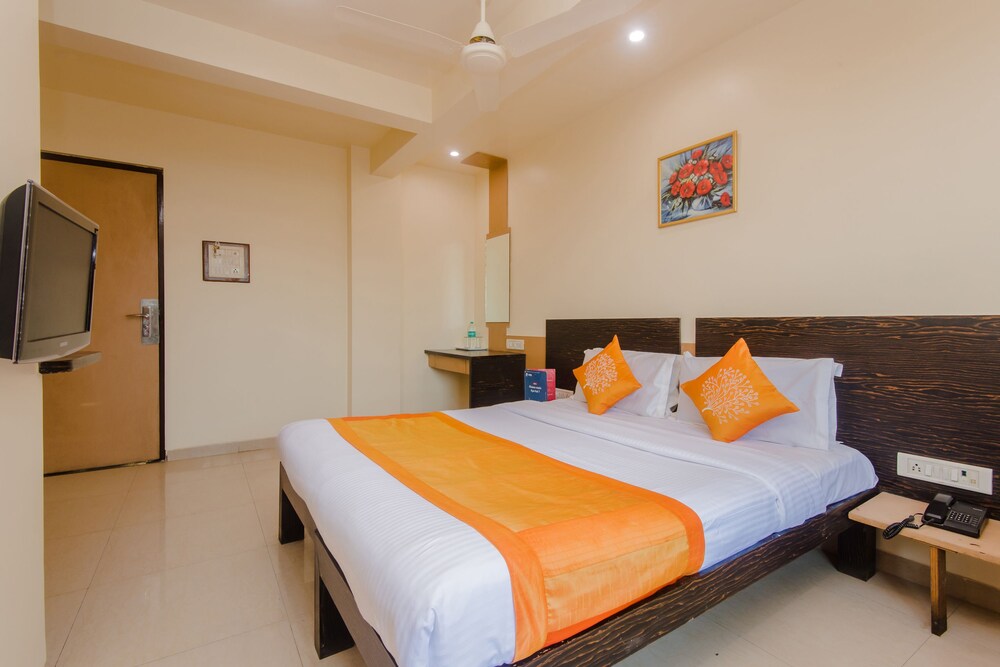 Oyo 10382 Hotel Saffron Suites — Palghar