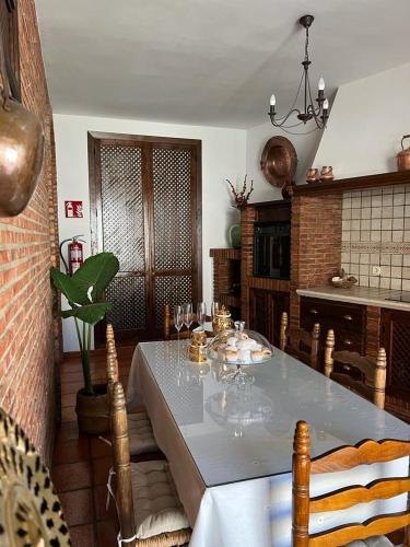 Casa Rural Mijarra — 4-Star Luxury Hotel in Herrera Del Duque, Spain