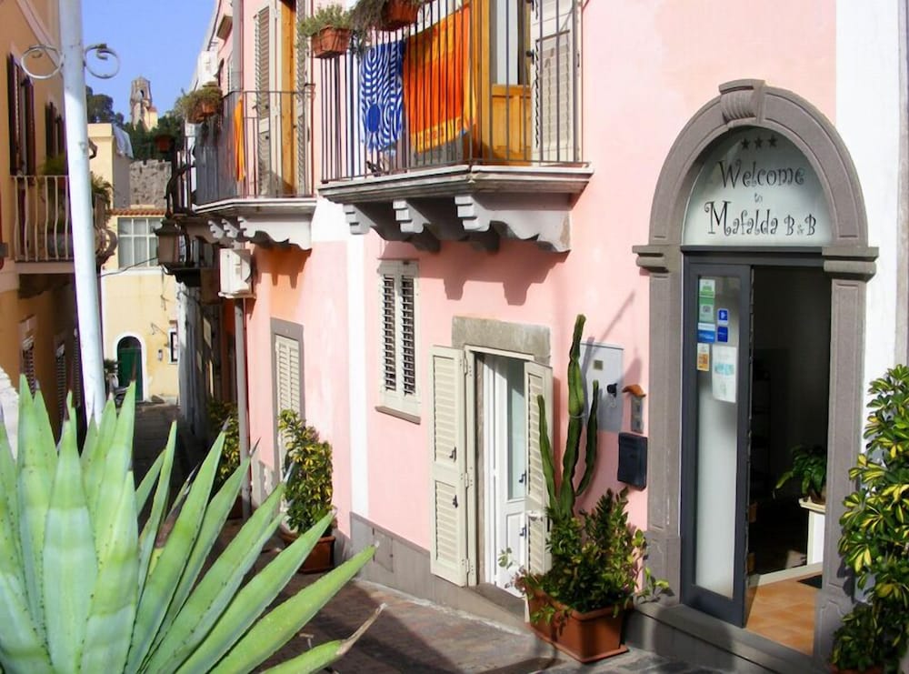 Casa Mafalda B&B — 4-Star Luxury Hotel in Lipari, Italy