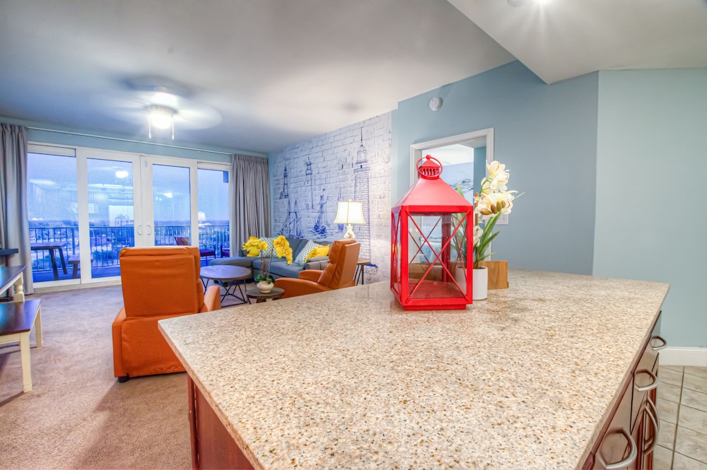 Laketown Wharf Resort by Aneliya's Rentals - photo 429