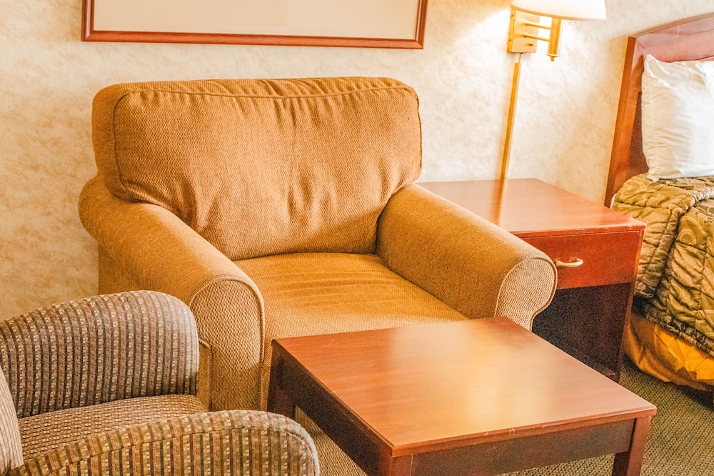Colfax Inn - photo 33