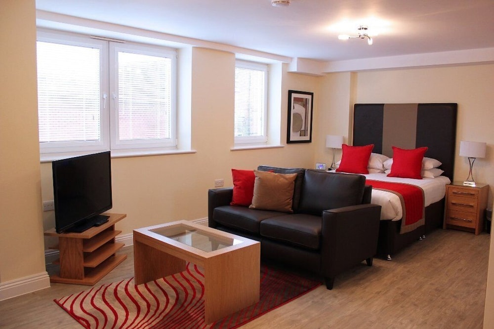 Central Point by House of Fisher — 4-Star Luxury Hotel in Basingstoke, United Kingdom