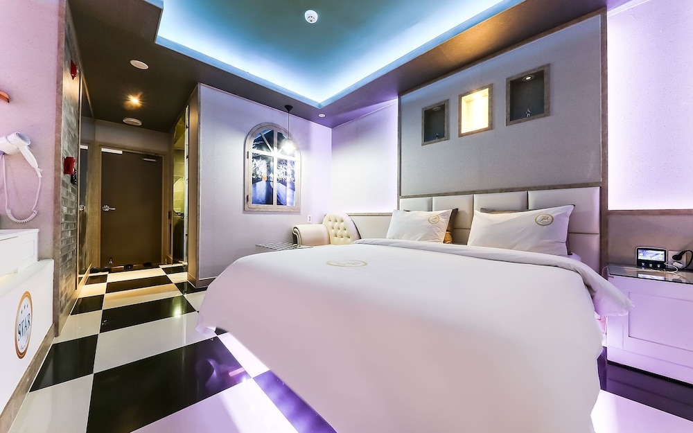 Cheonan Star Self check in Motel in Cheonan, South Korea