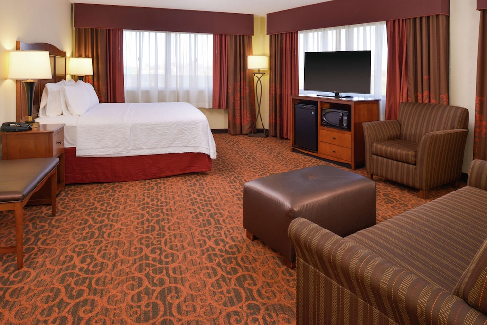 Hampton Inn Frederick - photo 18