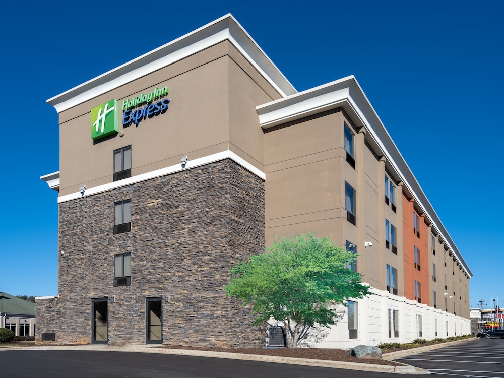 Holiday Inn Express Greensboro I 40 at Wendover an Ihg Hotel - featured photo