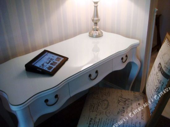 The Milestone Inn - photo 8
