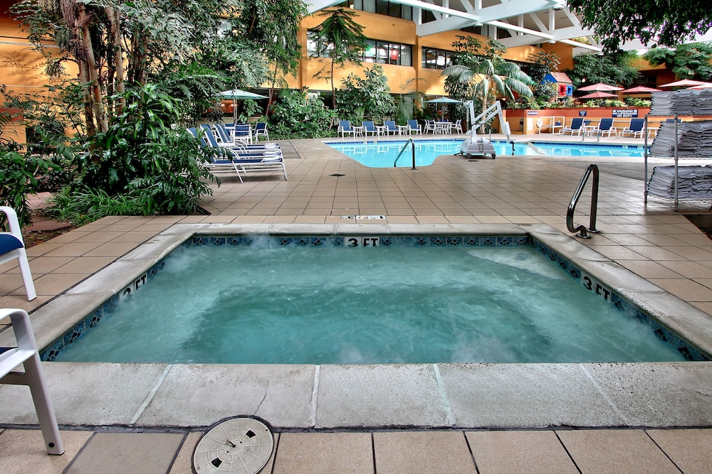 Hotel Elegante Conference & Event Center Colorado Springs - photo 19