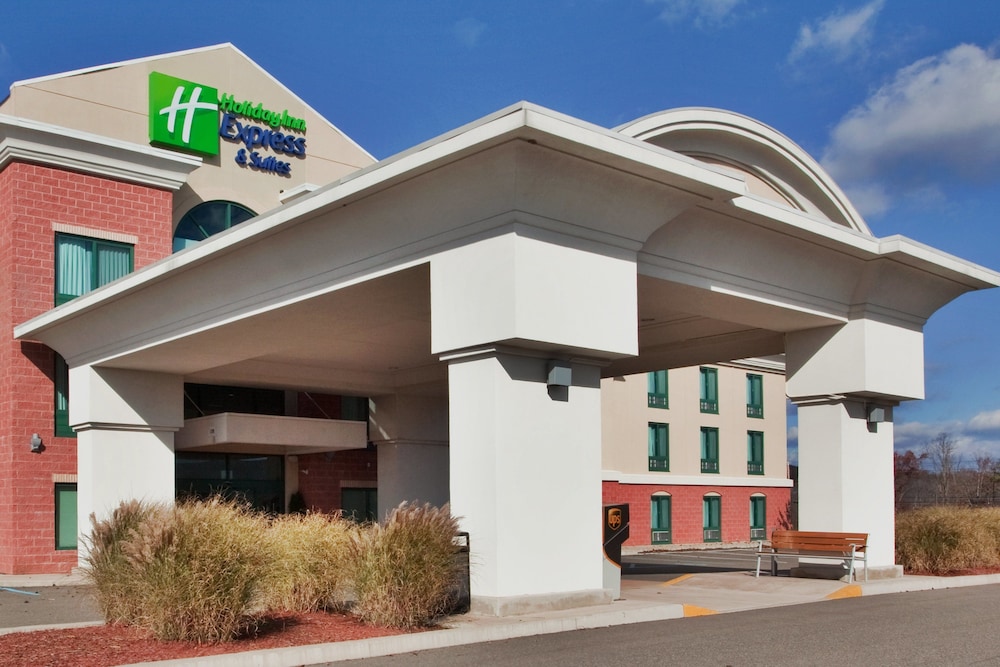 Holiday Inn Express Hotel & Suites Drums by IHG — hotel in Hazleton