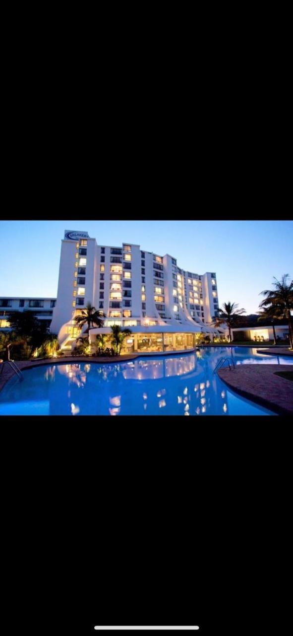 Umhlanga Beach Front 4 Sleeper — 4-Star Luxury Hotel in Durban, South Africa