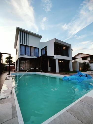 Ipoh Eden Pool Villa Suites — 5-Star Luxury Hotel in Ipoh, Malaysia