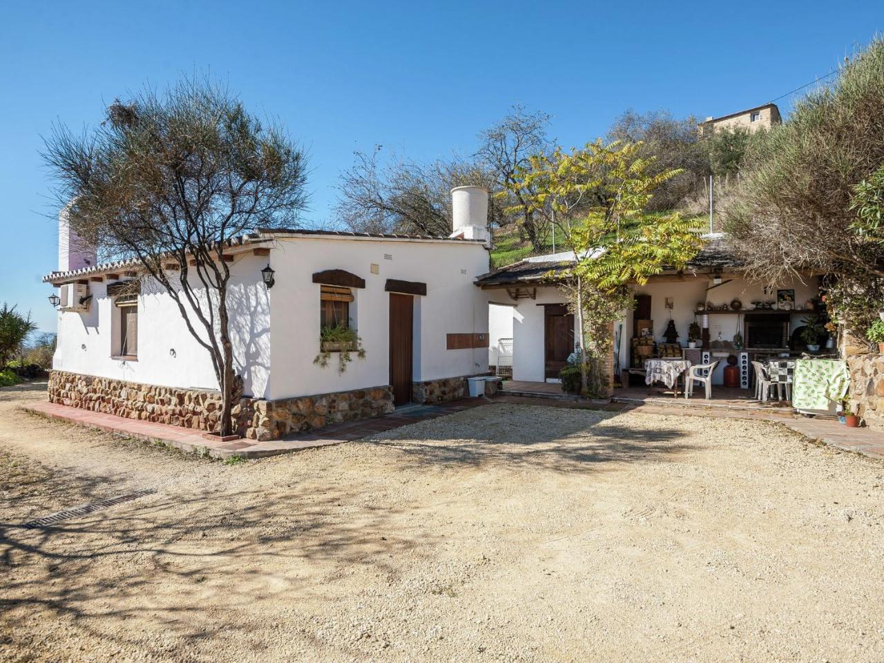Cottage with Pool Views — 4-Star Luxury Hotel in Antequera, Spain