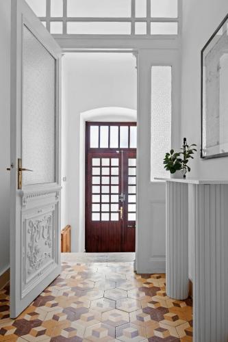 White Imperial Apartment — 4-Star Luxury Hotel in Pula, Croatia
