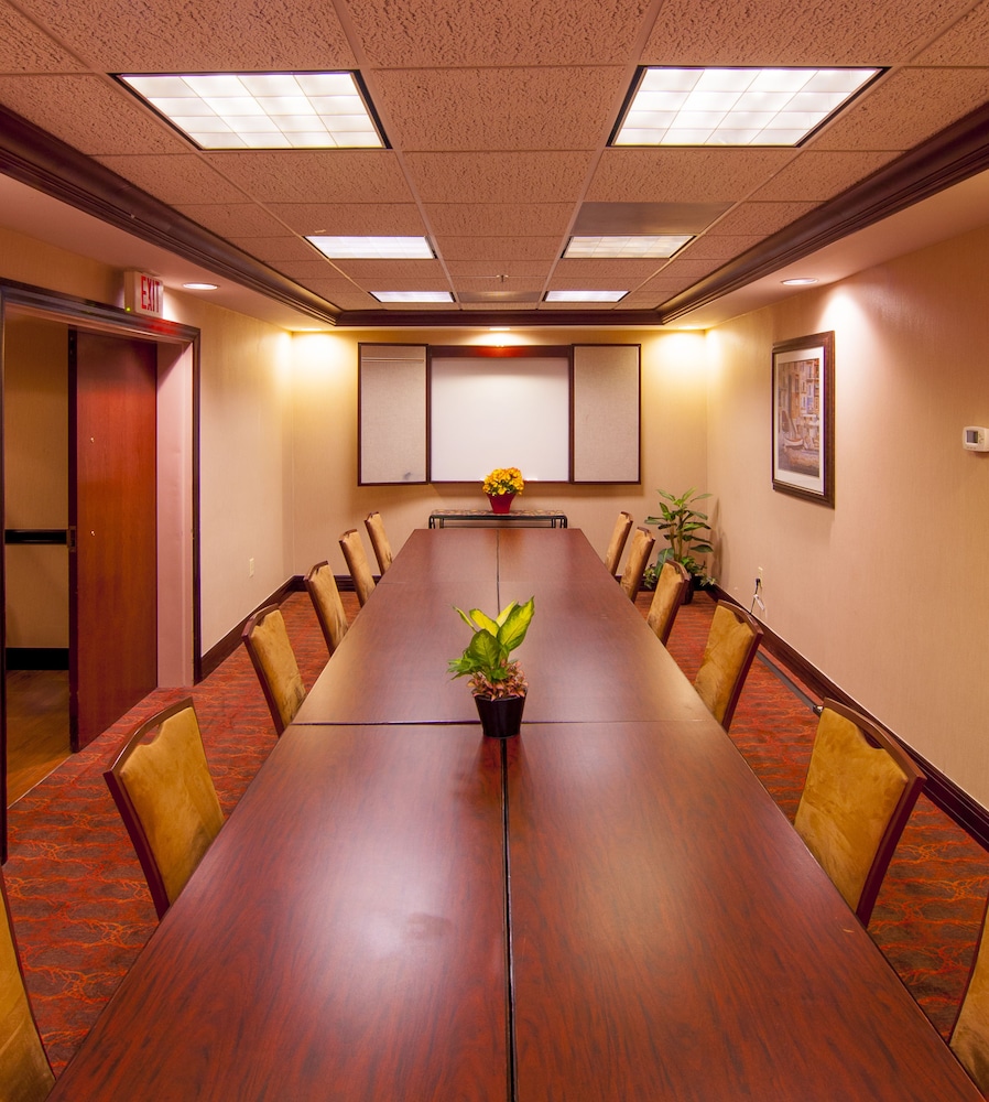 Hampton Inn & Suites Tampa North - photo 56