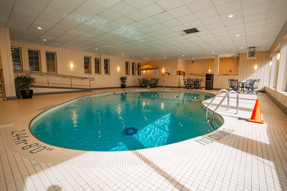 Spark by Hilton Lockport - photo 17