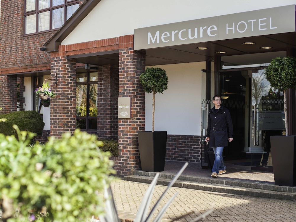 Mercure Dartford Brands Hatch Hotel & Spa — 4-Star Luxury Hotel in Dartford, United Kingdom