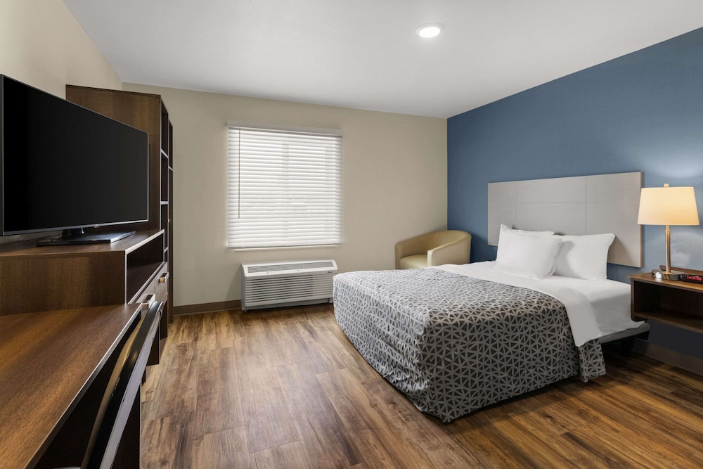 Woodspring Suites Bowling Green I 65 - photo 12