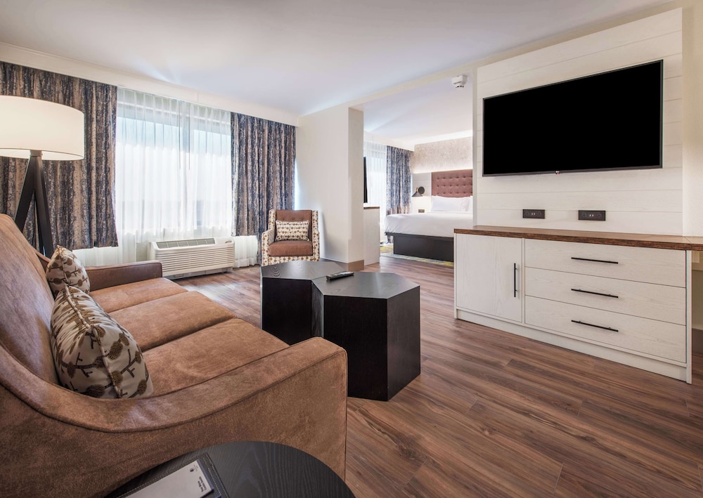 Doubletree by Hilton Monroe Township Cranbury - photo 10