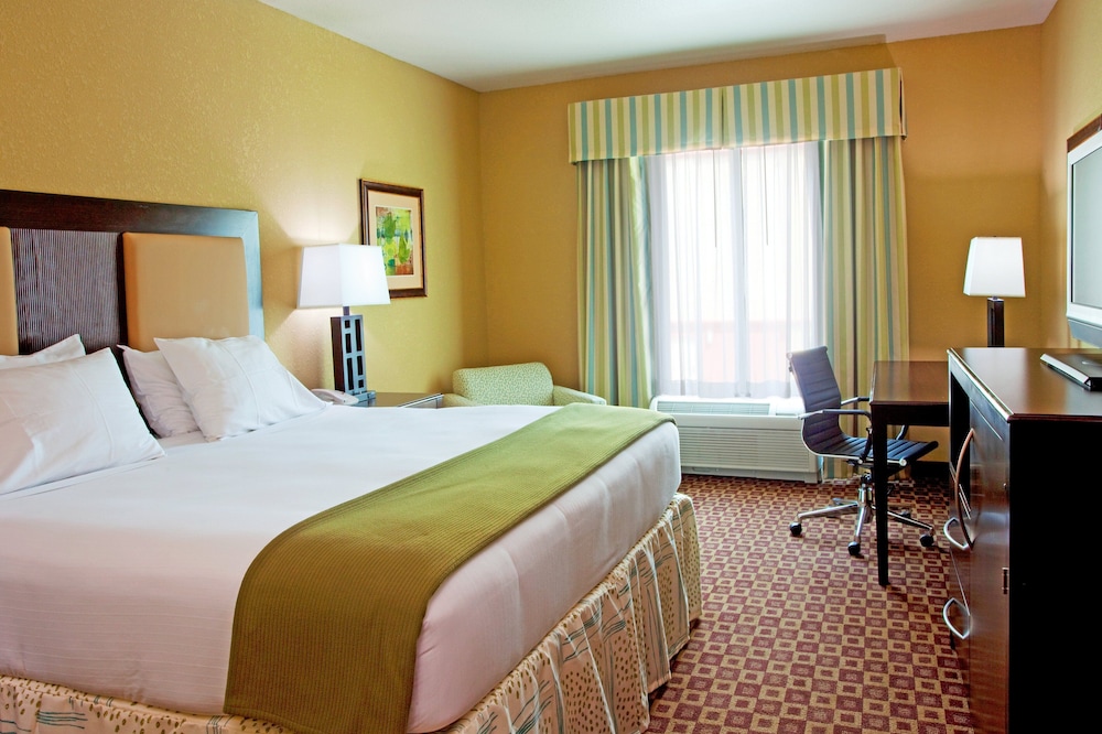 Holiday Inn Express & Suites Chaffee Jacksonville West by IHG - photo 10