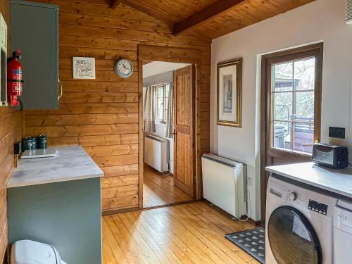 Crown Hill Lodge