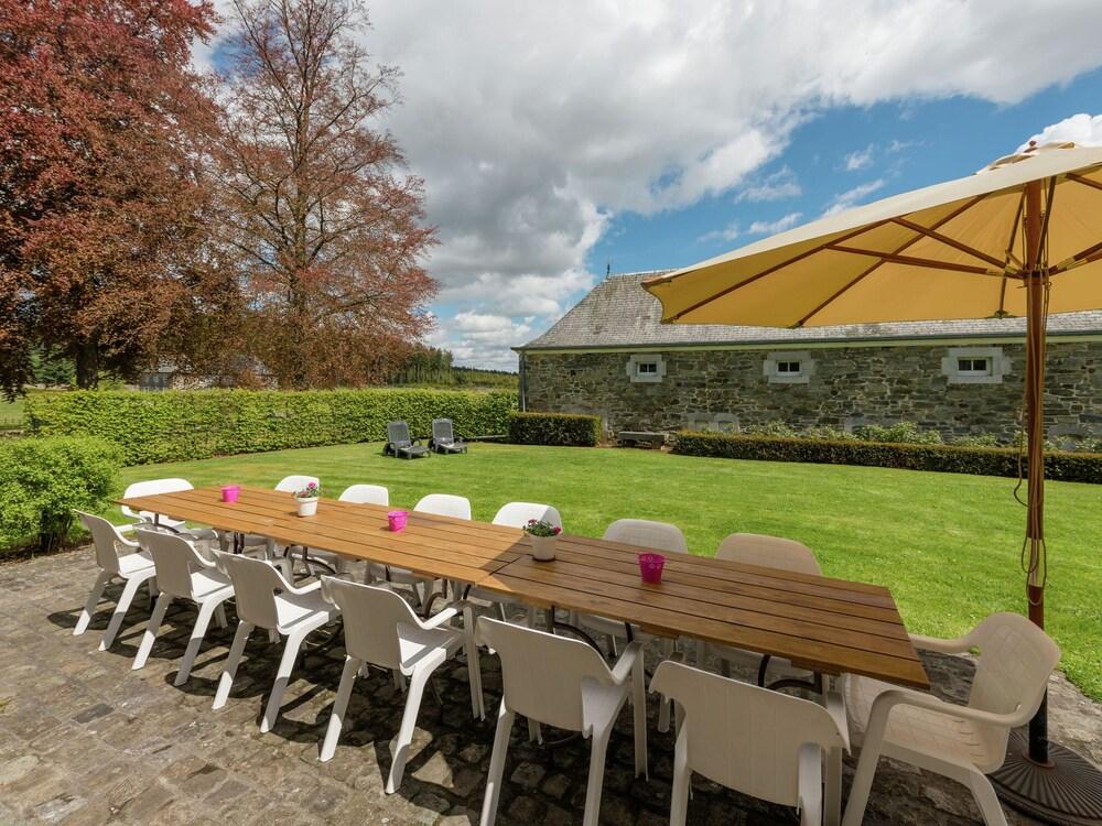 Le Hameau Du Chateau Elegance And Serenity — Libin