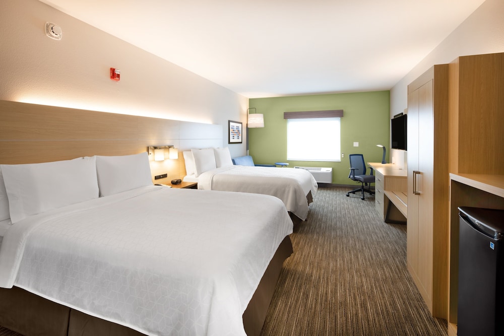 Holiday Inn Express & Suites Ft Myers Beach Sanibel Gateway by IHG - photo 9