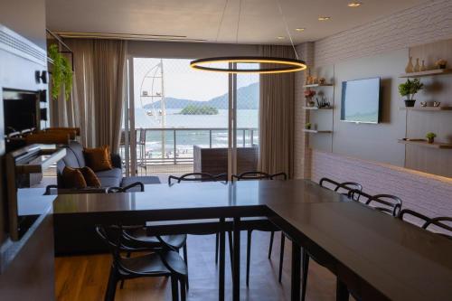 Fantástico apartamento Frente ao mar em Balneário Camboriú
